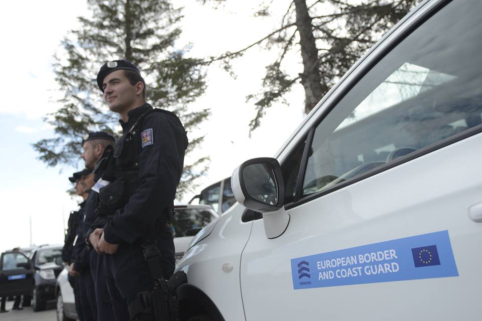 Agjencia e re e BE-së për mbrojtjen e kufijve të jashtëm: Çfarë sjell të re nga Frontex?