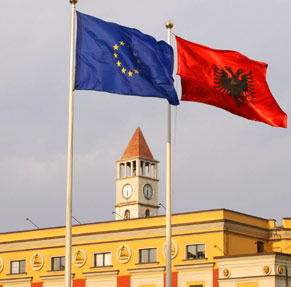 Ese Dita e Europës 2014- Rrugëtimi drejt BE-së, çfarë jep dhe merr Shqipëria?!