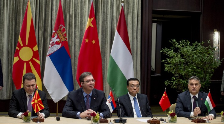 Kina premton 10 miliardë dollarë për projekte infrastrukture dhe energjetike në Ballkan